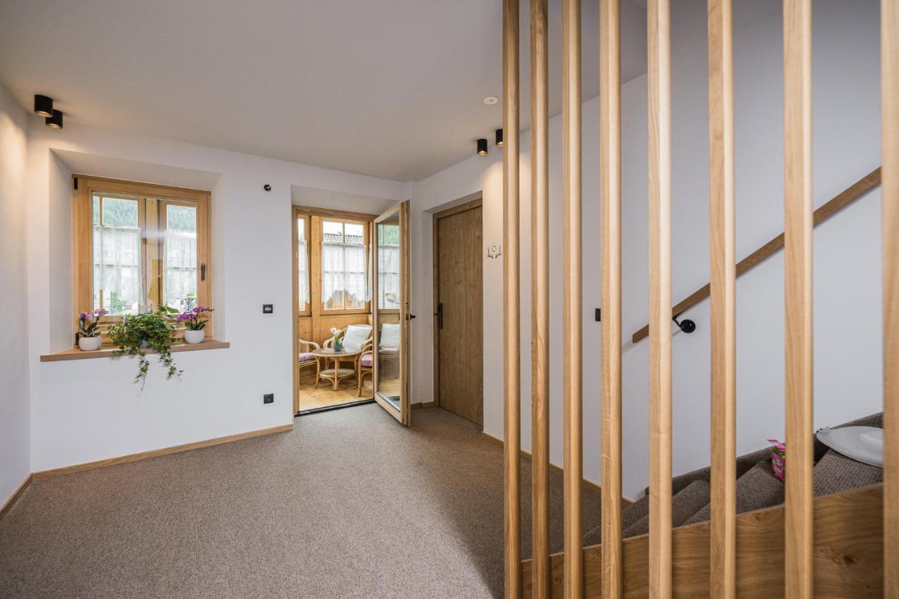 Gasthof Albergo Dolomiten Prags Exteriör bild