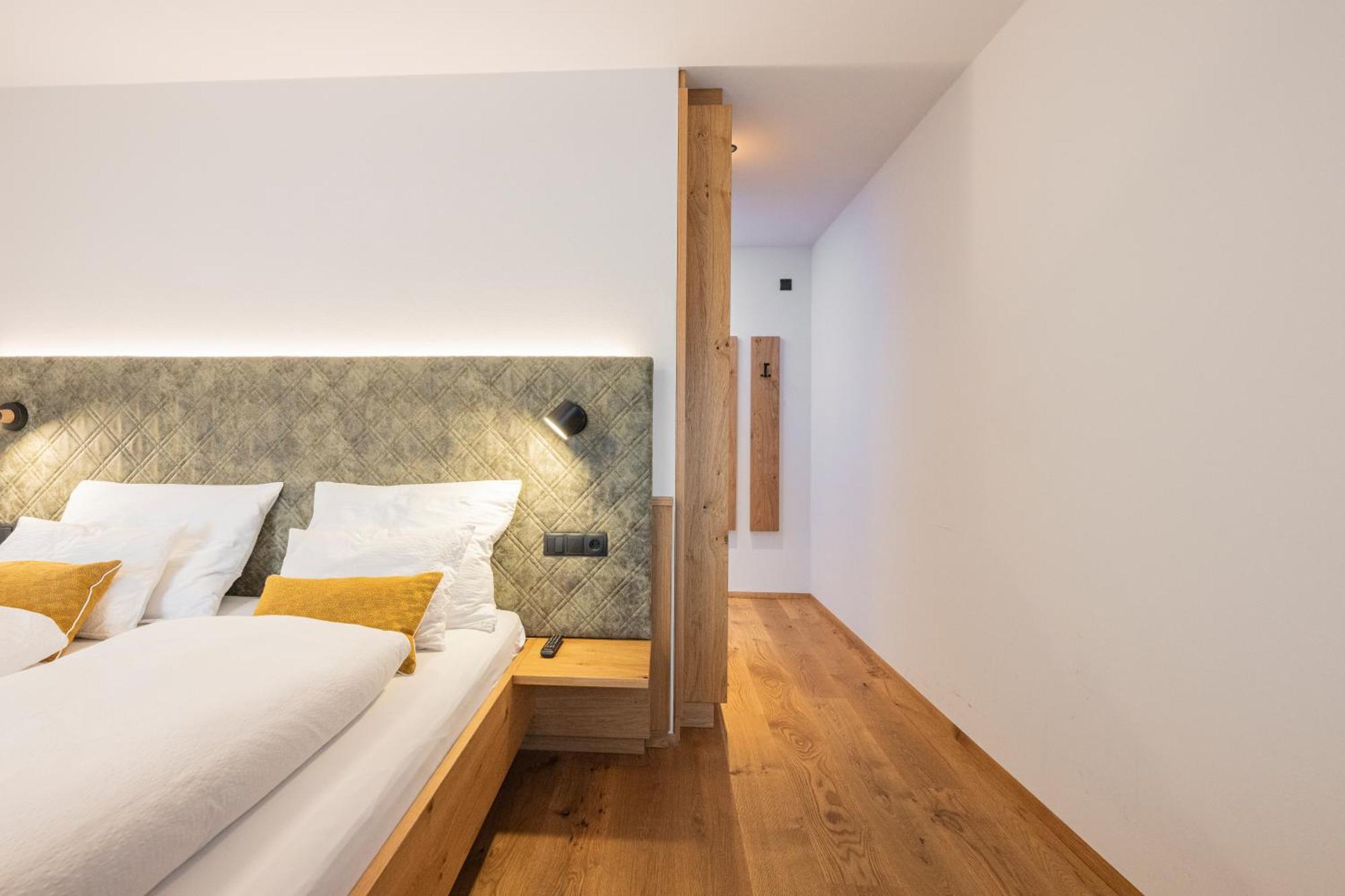 Gasthof Albergo Dolomiten Prags Exteriör bild